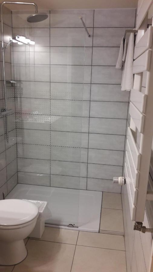 Hebergement Confort Comfortlogies La Fontanella ลา-โรช-ออง-อาร์เดน ภายนอก รูปภาพ